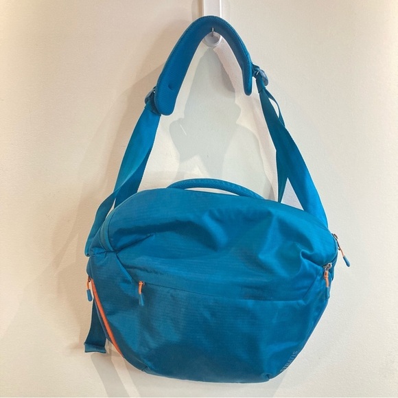 MEC  Stratis Messenger Shoulder Bag 13L Unisex laptop backpack daypack waist - Picture 2 of 16